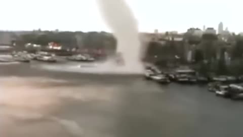 Watch the catastrophy thats shakes whole neighbourhood