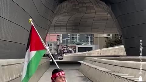 korian shows their love respect and solidarity with Palestinions and Honrable Yahya Brother