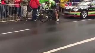 Shocking: Cannondale rider crashed at Tour De France-2017