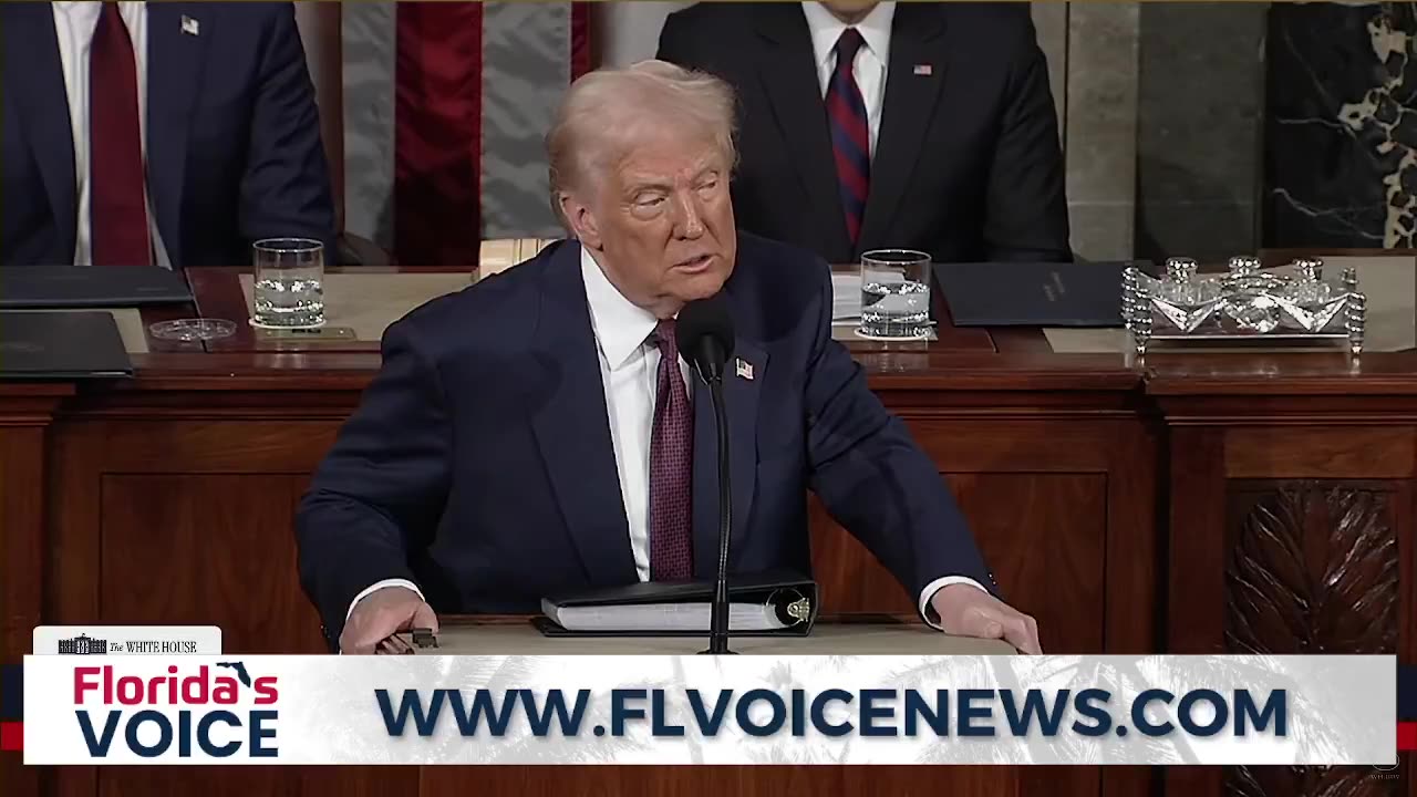 Elon Musk gets recognized by President Trump during his address