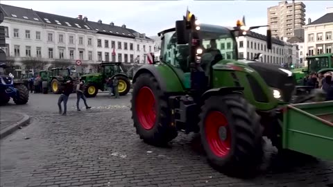 Belgian farmers in anti-trade protest clash with police