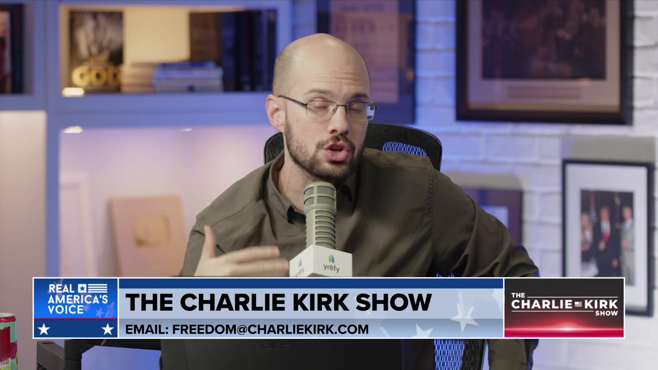 America's Angry "Lower Elites" and the Rise of DSA thumbnail