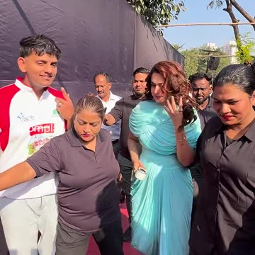 ayesha khan arrives for a youth fest in bkc