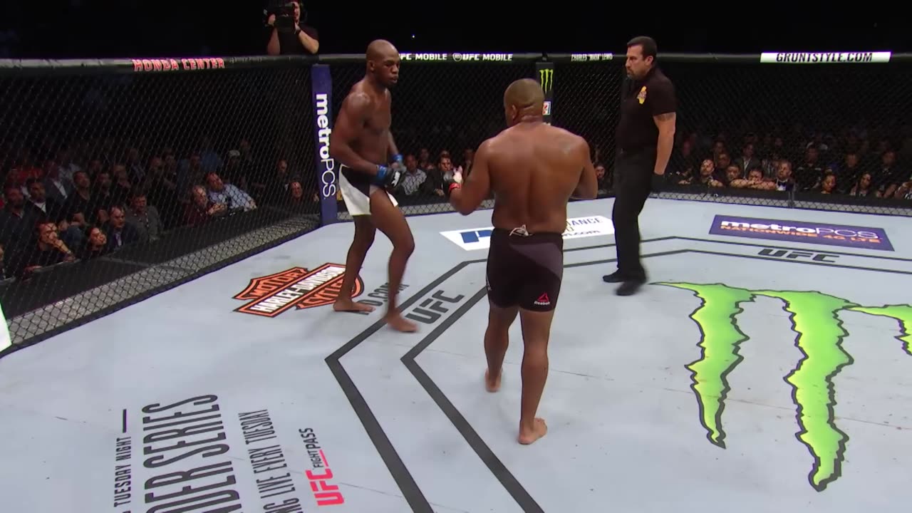 Jon Jones vs Daniel Cormier 2 - Full fight