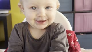 Baby Kayla & Mommy Sing “If You’re Happy and You Know It” | Cute Singalong