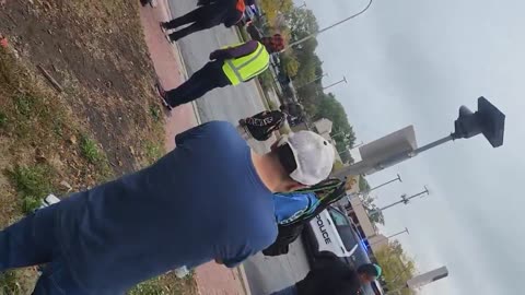 2 people shot at a Walmart in Evergreen Park, Ill. The suspect has reportedly been