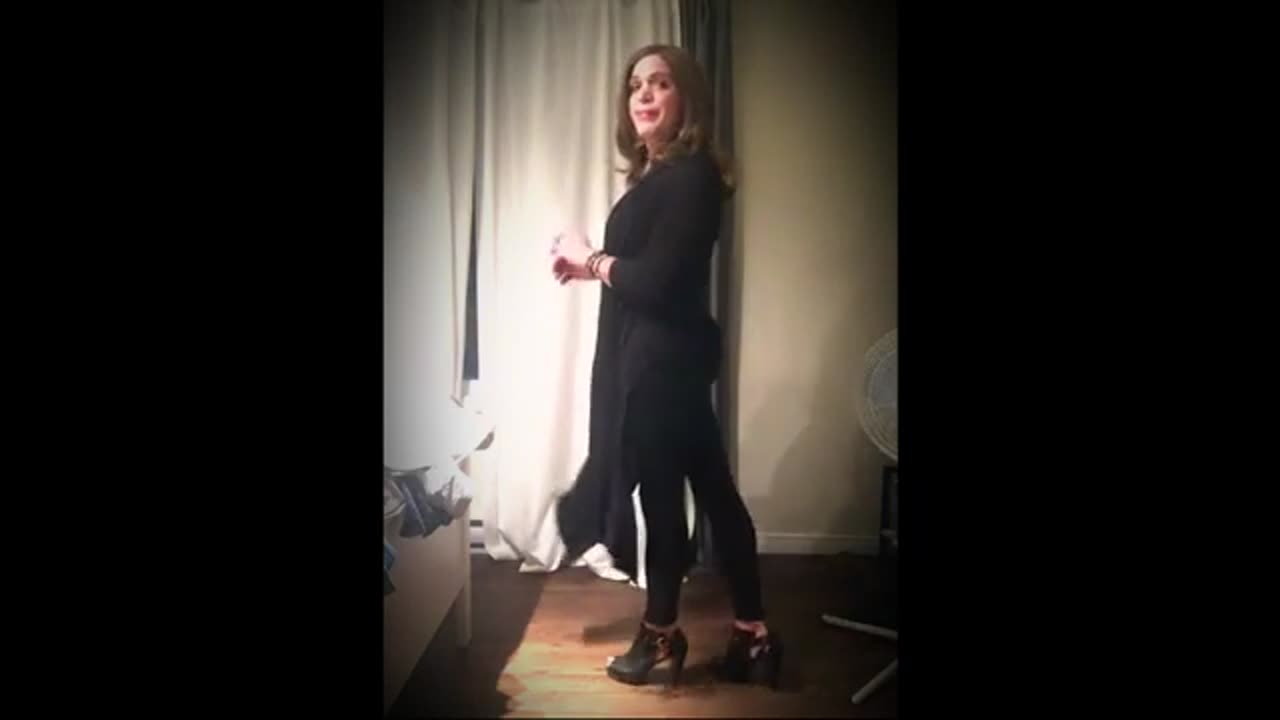 Crossdresser Vanessa in Shiny Leggings.