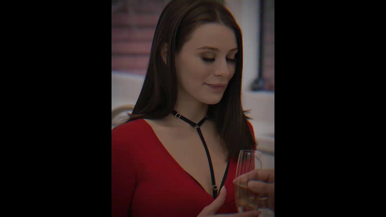 kon payri hai yah koi Bata sakta hai