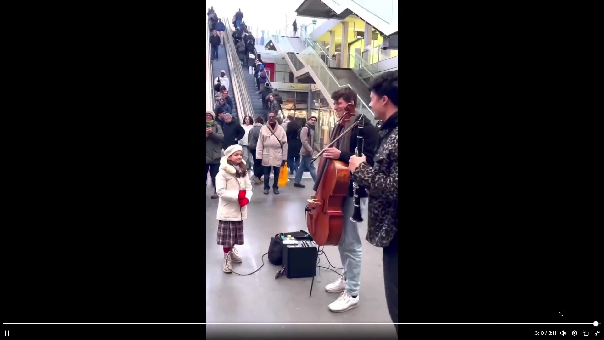 Quick Smile. A timeless classic, sung so beautifully—pure joy to the ears