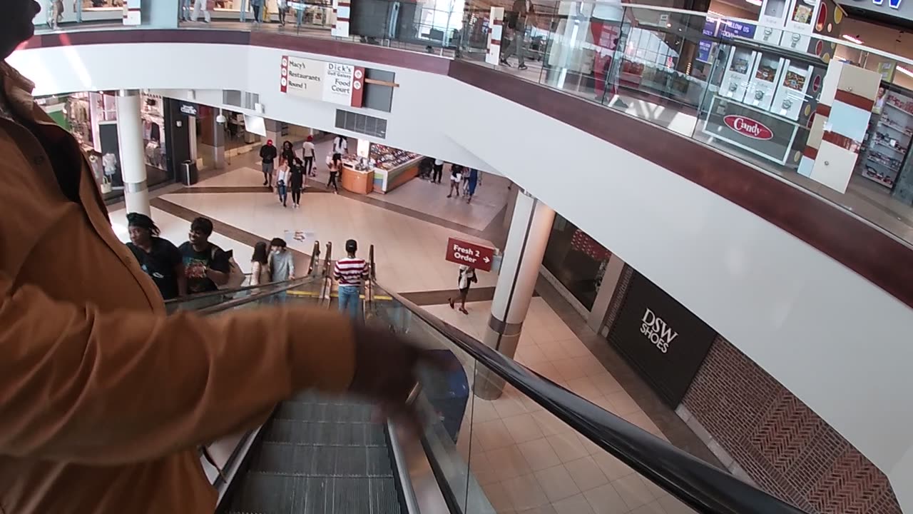 Let_s take a scroll at Cumberland Mall in Atlanta SHEA SHOW