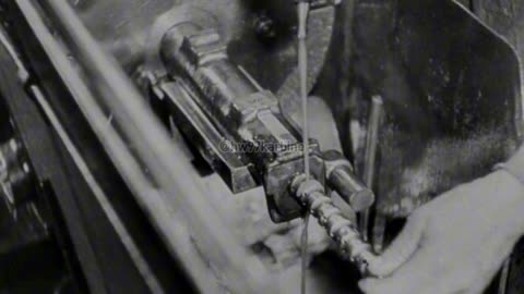 MG 34 manufacturing scenes circa 1941