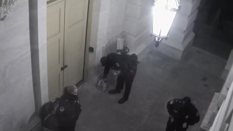 0401USCS01LawLibraryDoorExterior_2021-01-06_21h00min01s883ms.mp4
