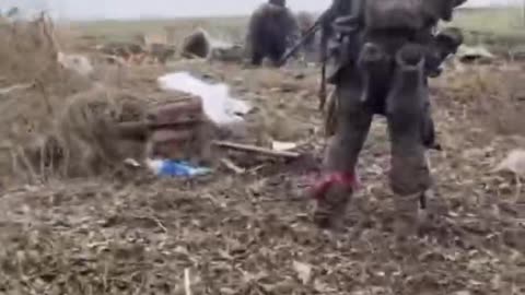 Russian Troops Captured a Group of Ukrainian Servicemen