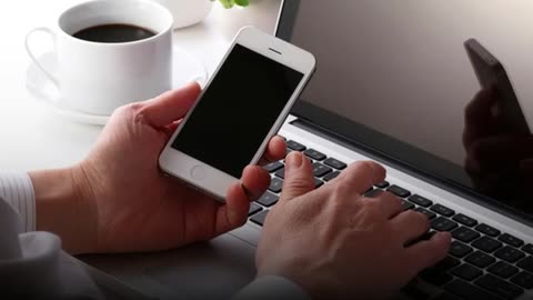 ¡Alerta Roja! Cómo los Espíritus Oscuros se Apoderan del Mundo con la Tecnología Digital