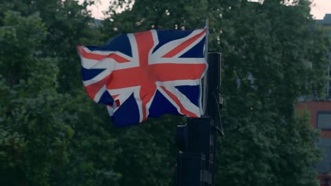 British Journalist Andrew Gold Is So Scared of Islam, He Won't Debate Them to Get on Their Radar