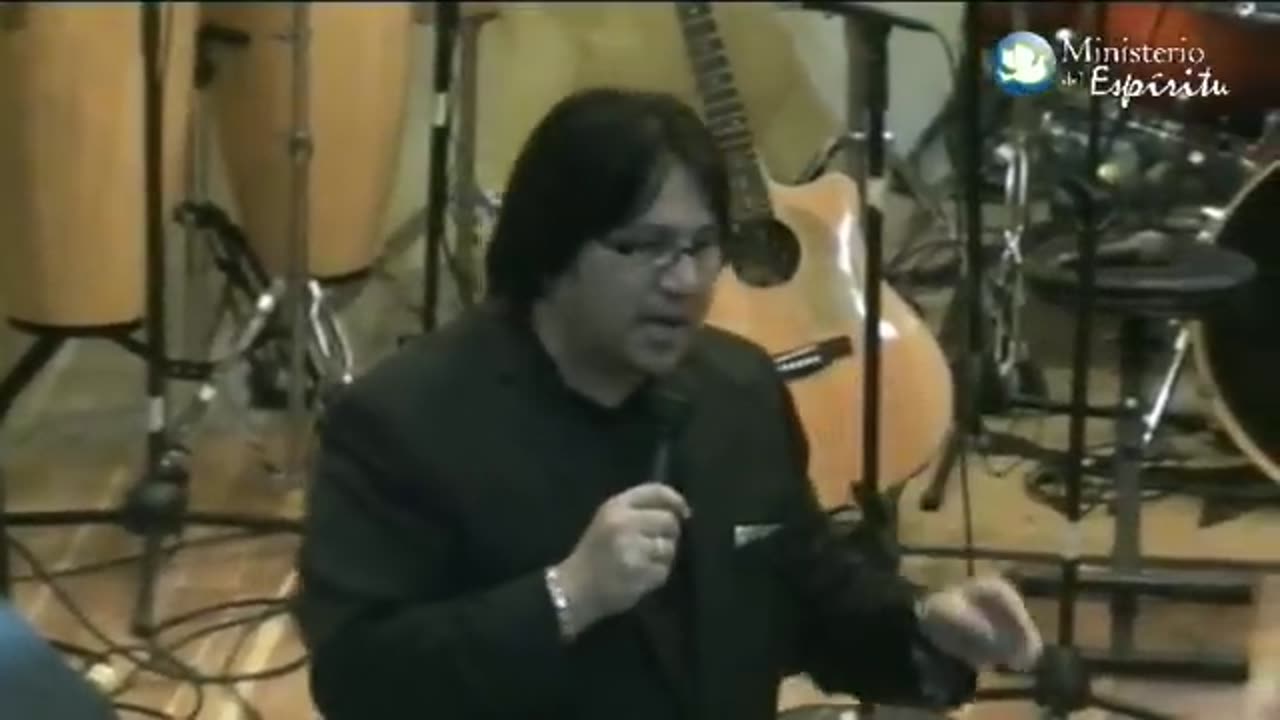 Roberto Orellana En El Templo Lirio del Valle del Ministerio del Espíritu ¡Concierto Completo.