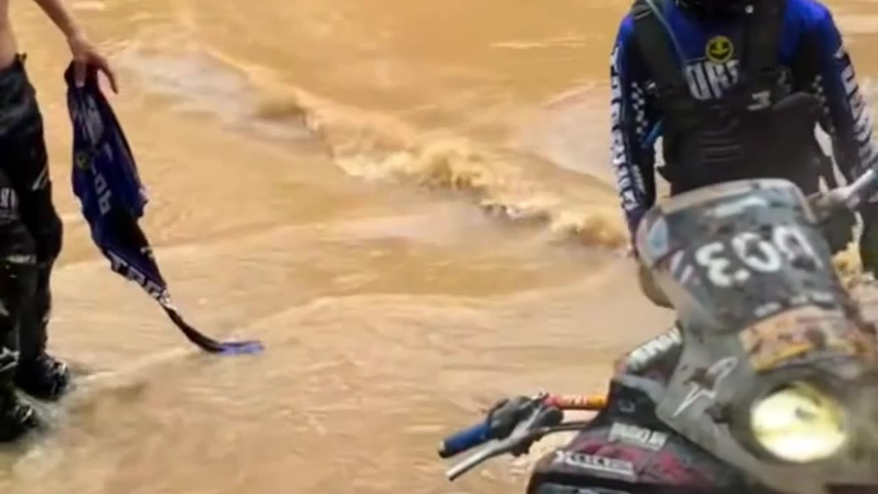 JUST RIVER CROSSING 😥😥 | |#shorts #trending #crossing #Sportsbike #rider #river #motovlog