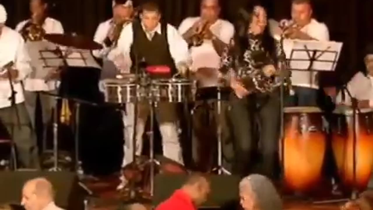 Mariana La Sonera con Elio Pacheco y Su Orq