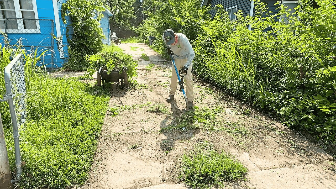 She didn’t TRUST ME AT FIRST… Until her daughter spoke up