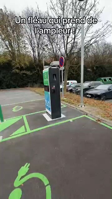 🇫🇷In France, people cut cables containing non-ferrous metals