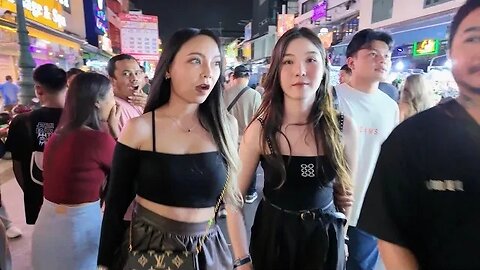 Bangkok Nightlife 4K – Thai Girls After Dark in Khao San Road Madness!