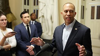 Arrest Him – Hakeem Jeffries Should Be in Jail After What He Just Did to Trump