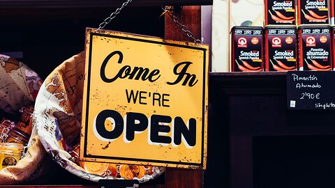 People prefer small businesses over big for holiday shopping