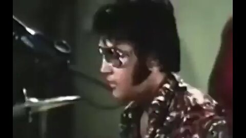 Elvis Presley rehearses "Yesterday" by The Beatles (1970)