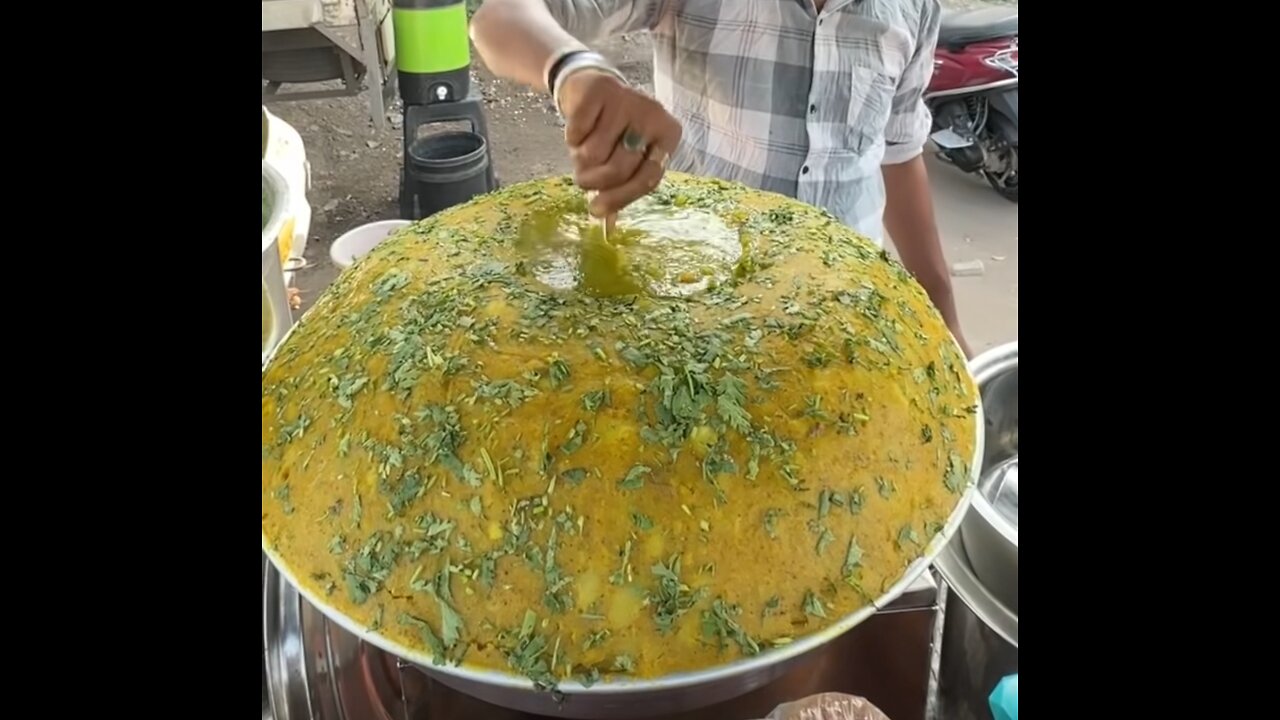 Curry Upma streetfood in India