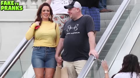THE BEST ESCALATOR PRANKS COUPLES REACTIONS😹🙈 #63