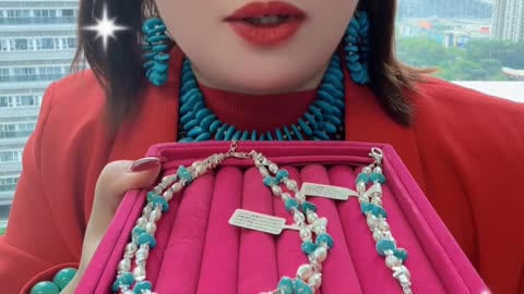 20250928-02 Turquoise Poetry: Wearable Lyrical Literature