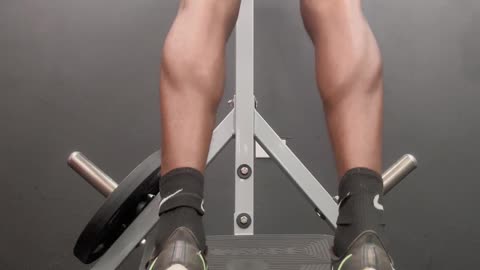 Calf Raises 101 : 3 Foot Position For Maximum Gains