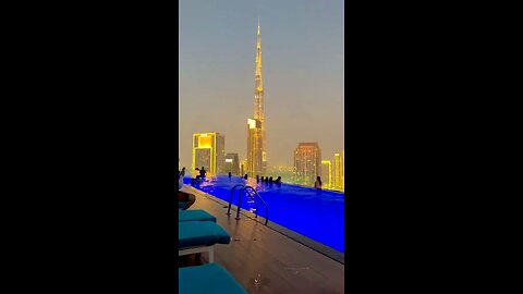 Burj Khalifa | He na Kamal ka View 😊#peace #luxury #life #Dubai #burjkhalifa #Shorts #100kvews #4k