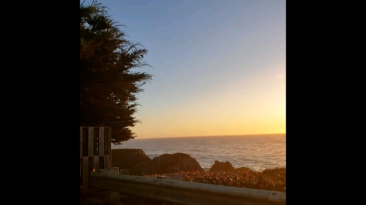 Sunset and a song by Hidden Pines and 95.3 FM, playing Dobbie Brothers. Fort Bragg CA Oct 3rd 2025.