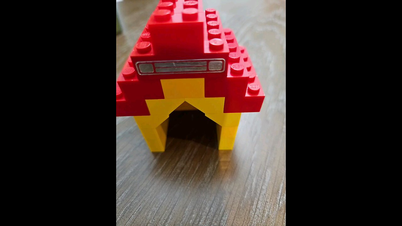 LEGO OF THE DAY! LEGO DOGHOUSE