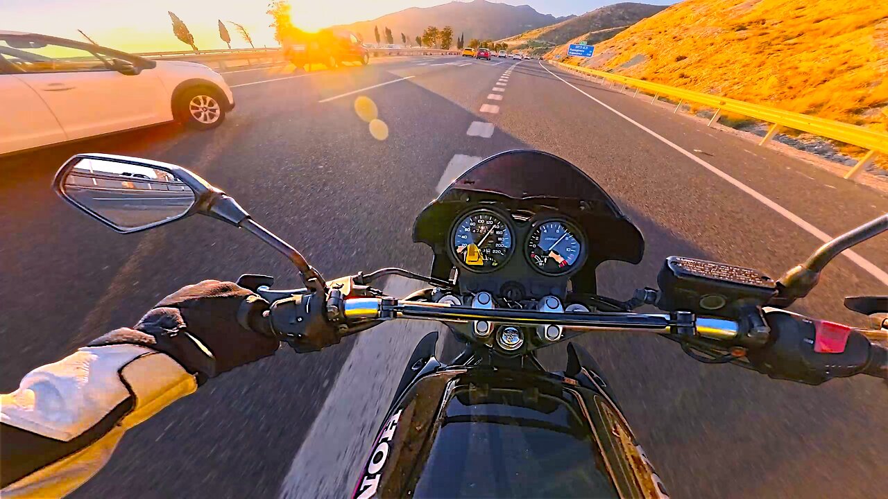 Honda CB 500 Sunset Highway Ride 4K POV by Combastaboyy (feat. Ordinary - The Buzzhorn)