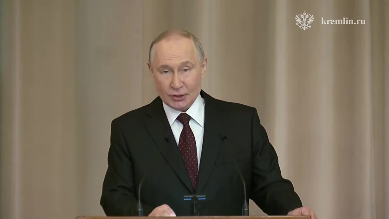 Владимир Путин принял участие в совещании судей судов общей юрисдикции,