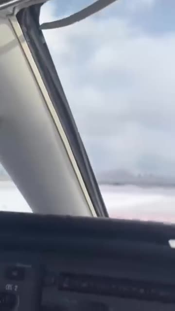 SHOCKING FOOTAGE: Delta Connection Flight 4819 Impact Moment Captured, 18 Injured in Toronto Crash