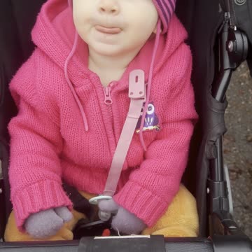 Baby Kayla & Mommy’s Kissy Face — Too Sweet 😘💕