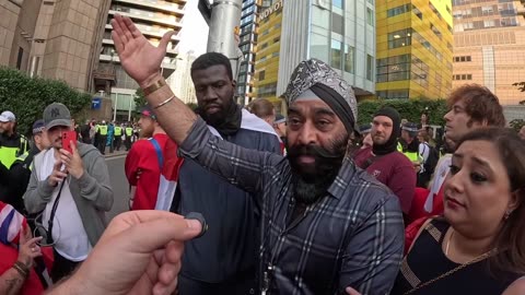 Putin Kisses Quran - Europe Is Not A White Territory - Muslims Trashed It.. Leftist White Genocide