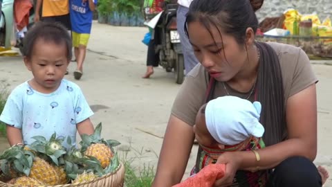 How to catch giant fish in the mud during the rainy season with your children