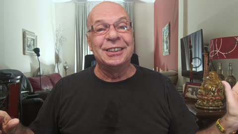 Tradutora da Globonews deseja o diabo a Trump