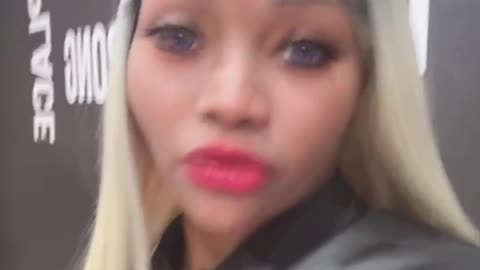 DRIP ANGEL DROPOUT COCOA IS GETTING A LYMPHATIC DRAINAGE MASSAGE BUT CANT EVEN PRONOUNCE IT! LYMPHATIC IS A WORD LEARNED IN THE 6TH GRADE SMH PLEASE STAY IN SCHOOL LADIES & GENTLEMEN