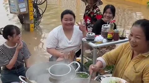 🌊🍛 Street Food in the Flooding Season in Vietnam! | FeedMyCuriosity