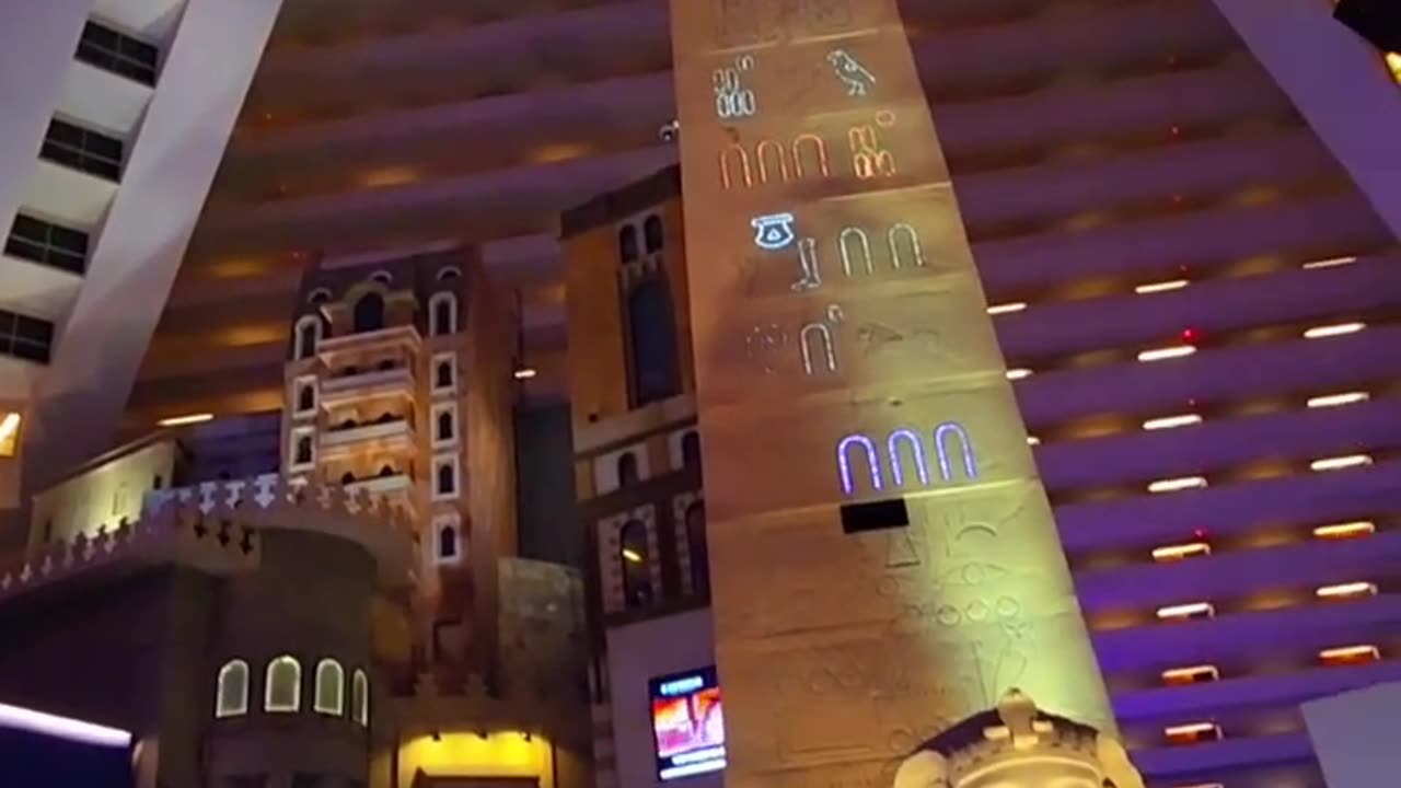 Inside Luxor Las Vegas 😮 Las Vegas