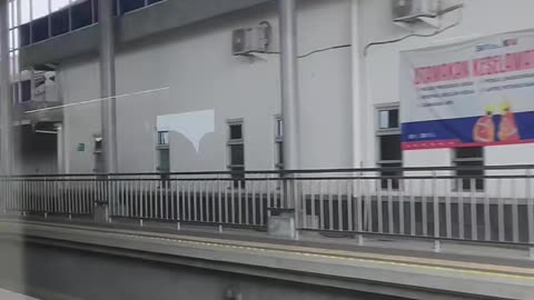 "Part 2: Vendors and Voices — The Sounds of the Station"
