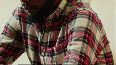 Psychology Behind Scrolling to Escape Your Thoughts