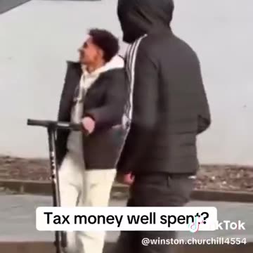 @STARMER WHY DO U ALLOW THIS KIND OF CREATURE TO ENTER UK?