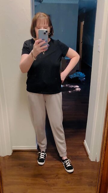 Women's Soft Jogger Pants with Pockets, Adjustable Shockcord High Waist Sweatpants