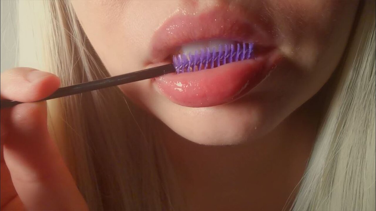 asmr spoolie nibbling